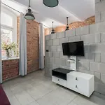 Strzalowa Underground Level By Renters 아파트 *