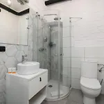 Strzalowa Underground Level By Renters 아파트 *