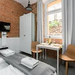 Strzalowa Underground Level By Renters 아파트 포즈난