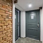 Strzalowa Underground Level By Renters 아파트 *