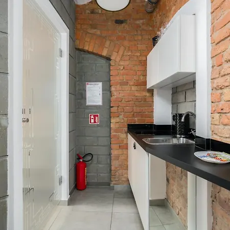 Strzalowa Underground Level By Renters * بوزنان