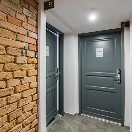 Strzalowa Underground Level By Renters شقة *