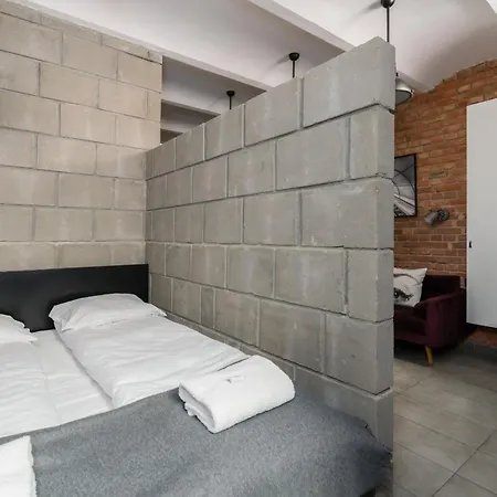 Strzalowa Underground Level By Renters *