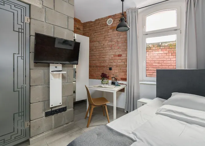 Strzalowa Underground Level By Renters Poznan