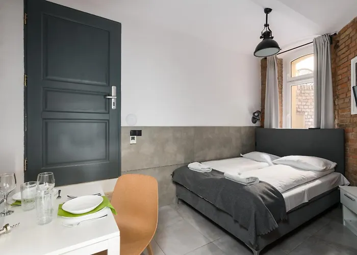 Strzalowa Underground Level By Renters * Poznan