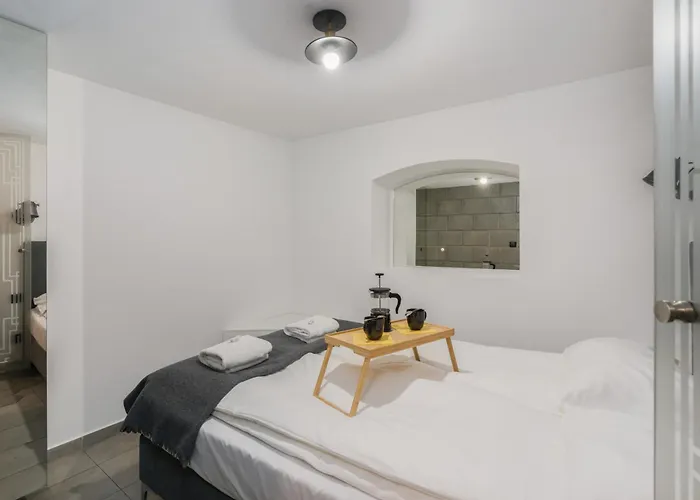 Strzalowa Underground Level By Renters Apartamento *