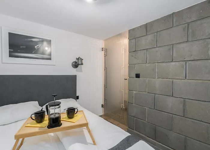 Strzalowa Underground Level By Renters Apartamento Poznan
