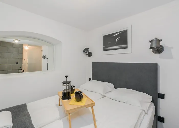 Strzalowa Underground Level By Renters * Poznan